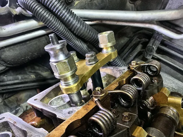Mechanic Nation real work: Valve stem seal tool in use on the N62